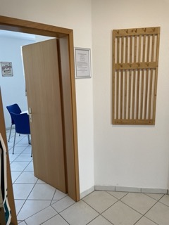 Flur mit Sicht in die Küche